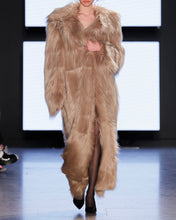 Load image into Gallery viewer, Long Fur Coat